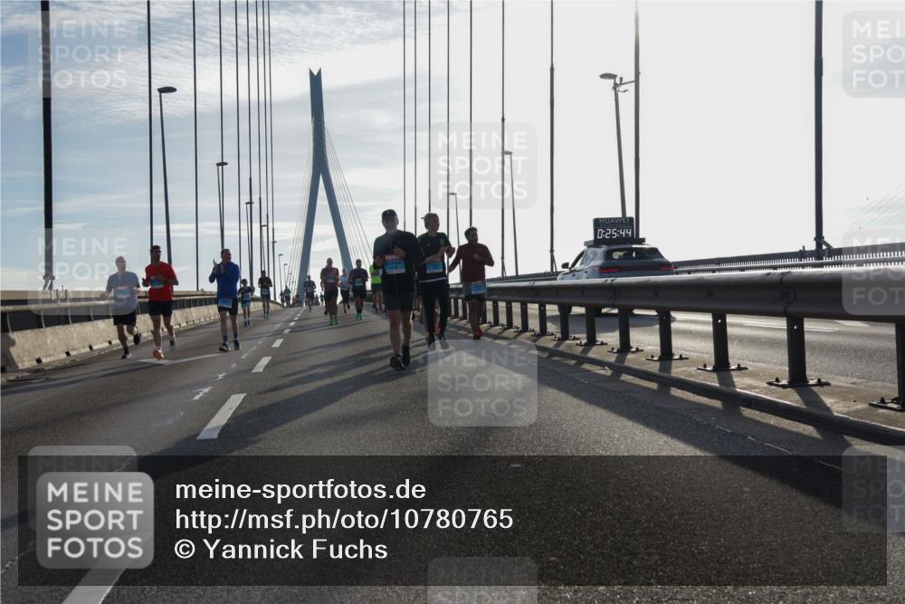 03.10.2026 - Köhlbrandbrückenlauf Yannick Fuchs http://msf.ph/oto/10780765 03.10.2026 09:26:35 Position 1 0, 25, 44 meine-sportfotos.de