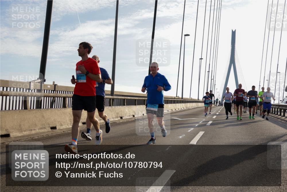 03.10.2026 - Köhlbrandbrückenlauf Yannick Fuchs http://msf.ph/oto/10780794 03.10.2026 09:26:39 Position 1 108, 1770 meine-sportfotos.de