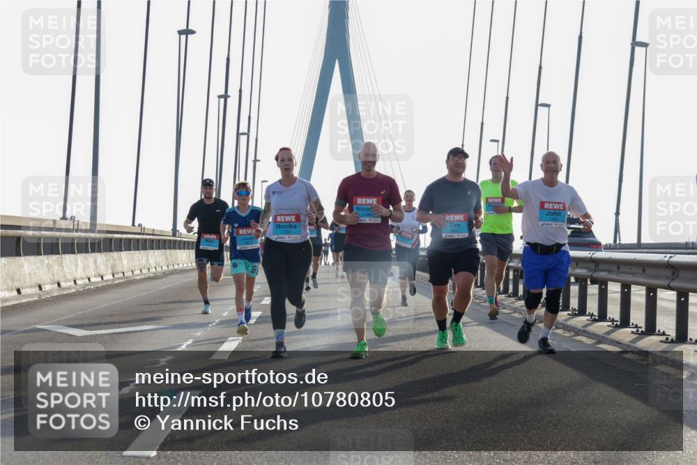 03.10.2026 - Köhlbrandbrückenlauf Yannick Fuchs http://msf.ph/oto/10780805 03.10.2026 09:26:40 Position 1 1722, 1454 meine-sportfotos.de