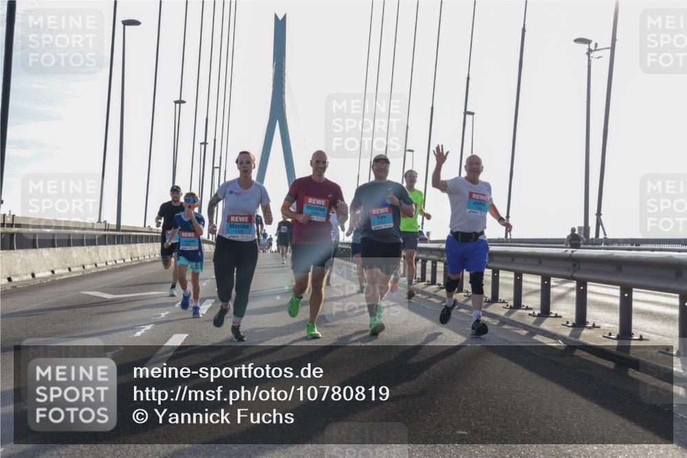 03.10.2026 - Köhlbrandbrückenlauf Yannick Fuchs http://msf.ph/oto/10780819 03.10.2026 09:26:42 Position 1  meine-sportfotos.de