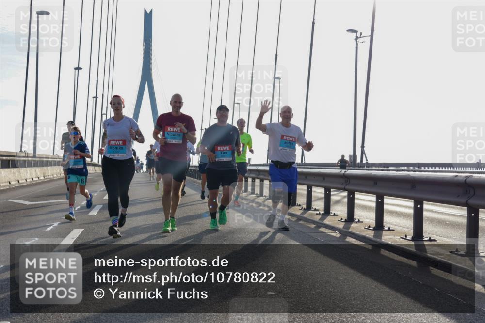 03.10.2026 - Köhlbrandbrückenlauf Yannick Fuchs http://msf.ph/oto/10780822 03.10.2026 09:26:42 Position 1 1722, 2396 meine-sportfotos.de
