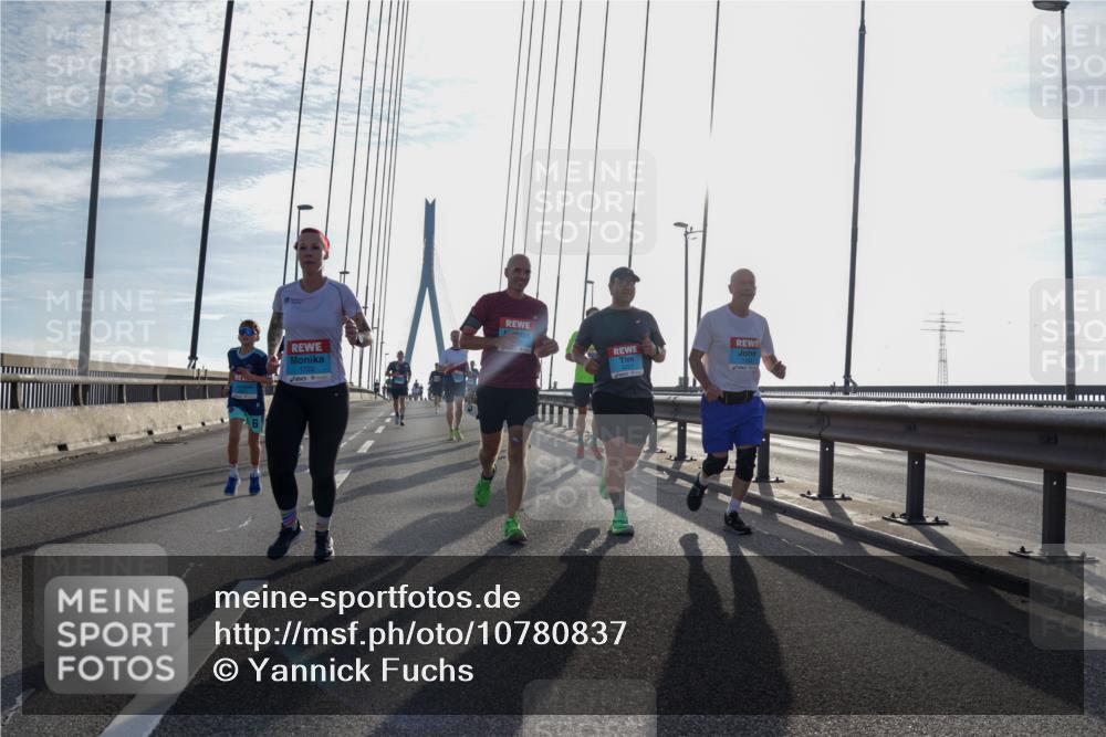 03.10.2026 - Köhlbrandbrückenlauf Yannick Fuchs http://msf.ph/oto/10780837 03.10.2026 09:26:43 Position 1 1722 meine-sportfotos.de