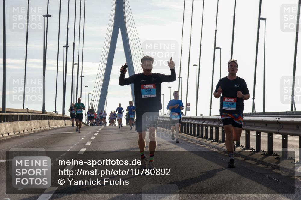 03.10.2026 - Köhlbrandbrückenlauf Yannick Fuchs http://msf.ph/oto/10780892 03.10.2026 09:26:49 Position 1 1462, 1647 meine-sportfotos.de