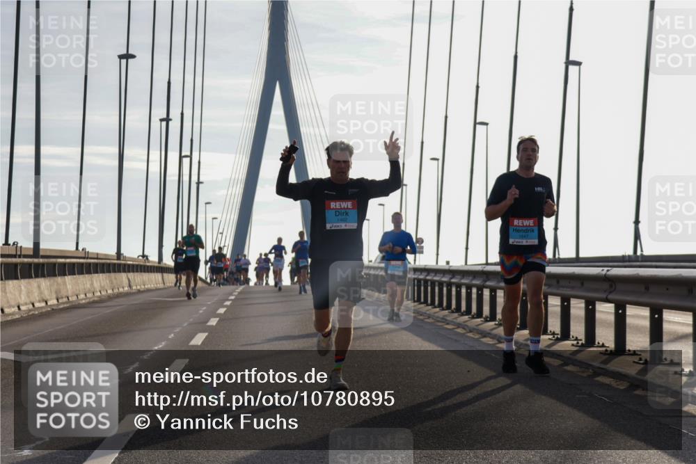 03.10.2026 - Köhlbrandbrückenlauf Yannick Fuchs http://msf.ph/oto/10780895 03.10.2026 09:26:49 Position 1 1462, 1647 meine-sportfotos.de