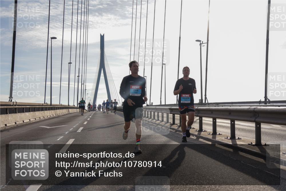 03.10.2026 - Köhlbrandbrückenlauf Yannick Fuchs http://msf.ph/oto/10780914 03.10.2026 09:26:50 Position 1 1647 meine-sportfotos.de