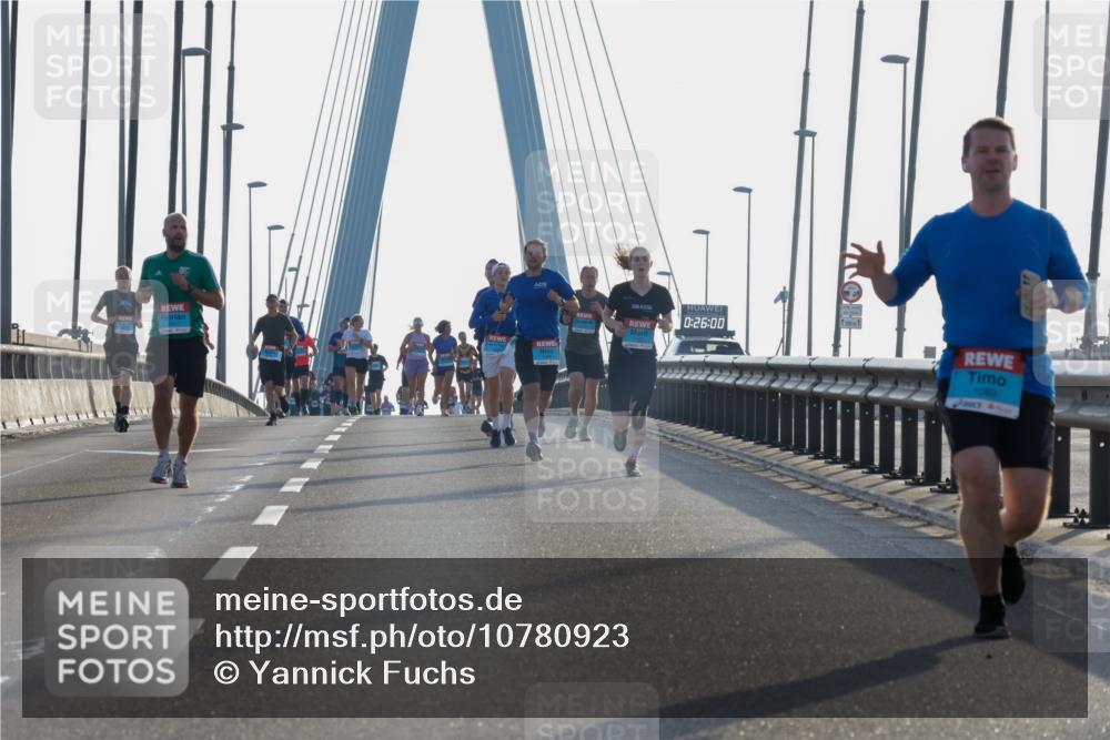 03.10.2026 - Köhlbrandbrückenlauf Yannick Fuchs http://msf.ph/oto/10780923 03.10.2026 09:26:52 Position 1 0, 26, 00, 1089 meine-sportfotos.de