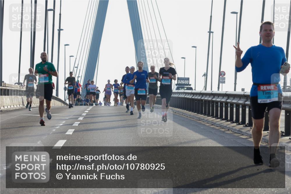 03.10.2026 - Köhlbrandbrückenlauf Yannick Fuchs http://msf.ph/oto/10780925 03.10.2026 09:26:52 Position 1 0, 26, 00, 1089 meine-sportfotos.de