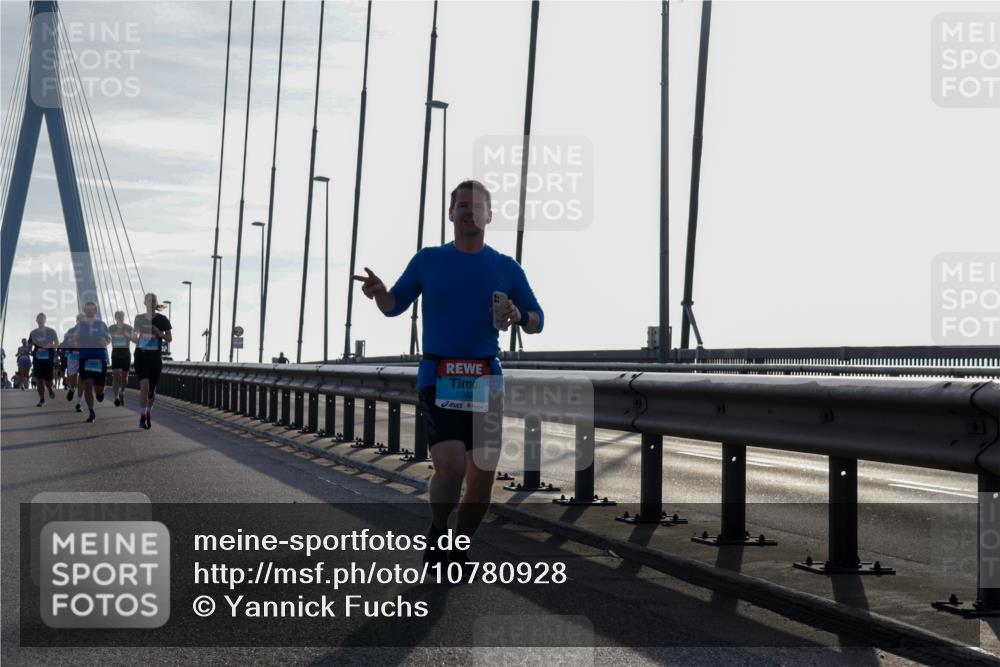 03.10.2026 - Köhlbrandbrückenlauf Yannick Fuchs http://msf.ph/oto/10780928 03.10.2026 09:26:53 Position 1 1089 meine-sportfotos.de