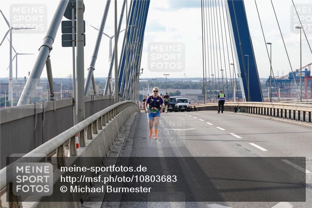 03.10.2026 - Köhlbrandbrückenlauf Michael Burmester http://msf.ph/oto/10803683 03.10.2026 16:15:20 Position 2  meine-sportfotos.de