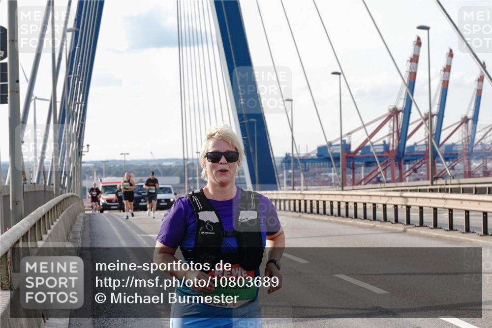 03.10.2026 - Köhlbrandbrückenlauf Michael Burmester http://msf.ph/oto/10803689 03.10.2026 16:15:32 Position 2 9531 meine-sportfotos.de