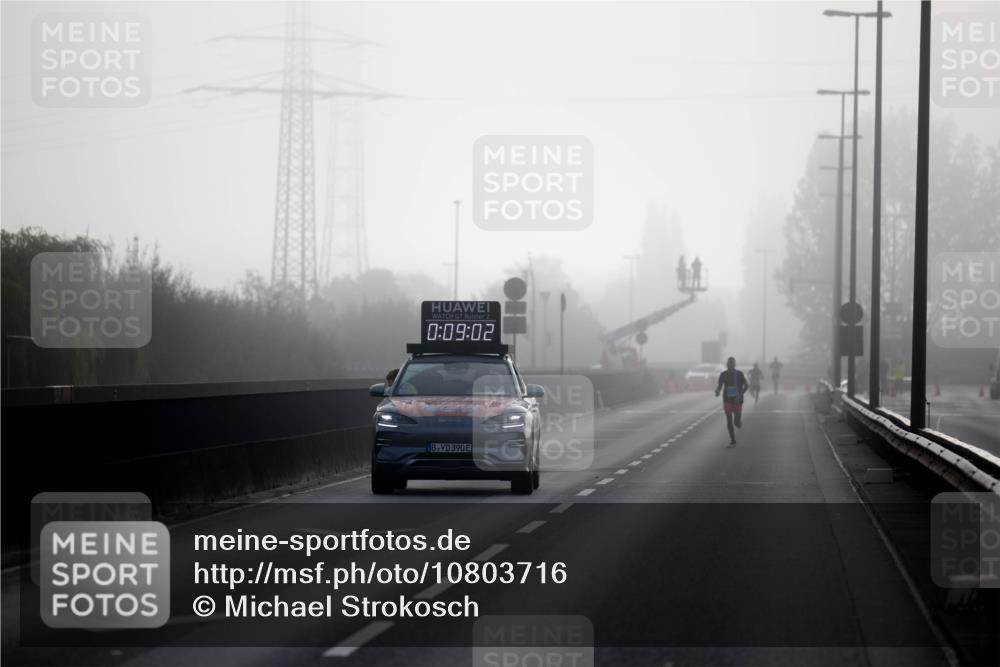 03.10.2026 - Köhlbrandbrückenlauf Michael Strokosch http://msf.ph/oto/10803716 03.10.2026 09:09:54 Position 3 2, 0, 09, 02, 390 meine-sportfotos.de
