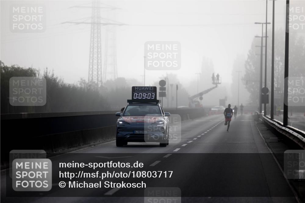 03.10.2026 - Köhlbrandbrückenlauf Michael Strokosch http://msf.ph/oto/10803717 03.10.2026 09:09:54 Position 3 2, 0, 09, 03, 390 meine-sportfotos.de