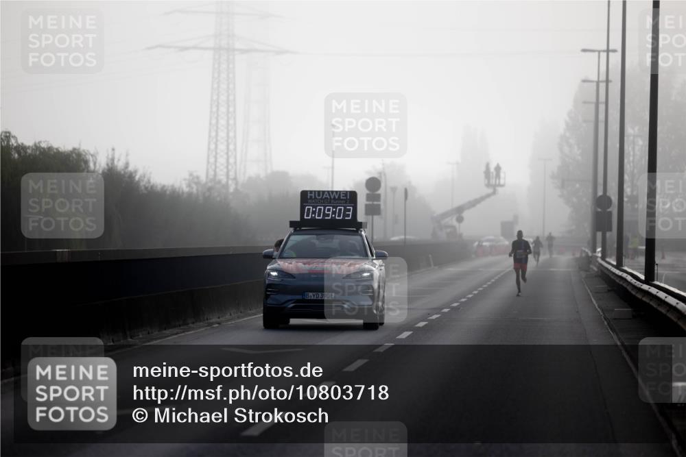 03.10.2026 - Köhlbrandbrückenlauf Michael Strokosch http://msf.ph/oto/10803718 03.10.2026 09:09:54 Position 3 390, 2, 0, 09, 03 meine-sportfotos.de