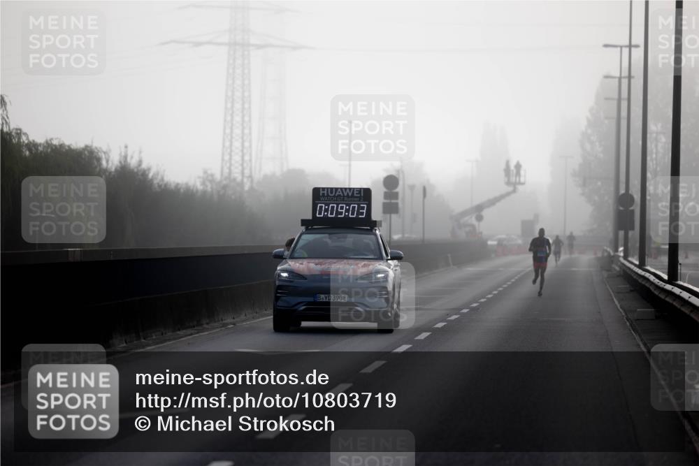03.10.2026 - Köhlbrandbrückenlauf Michael Strokosch http://msf.ph/oto/10803719 03.10.2026 09:09:55 Position 3 2, 0, 09, 03, 390 meine-sportfotos.de