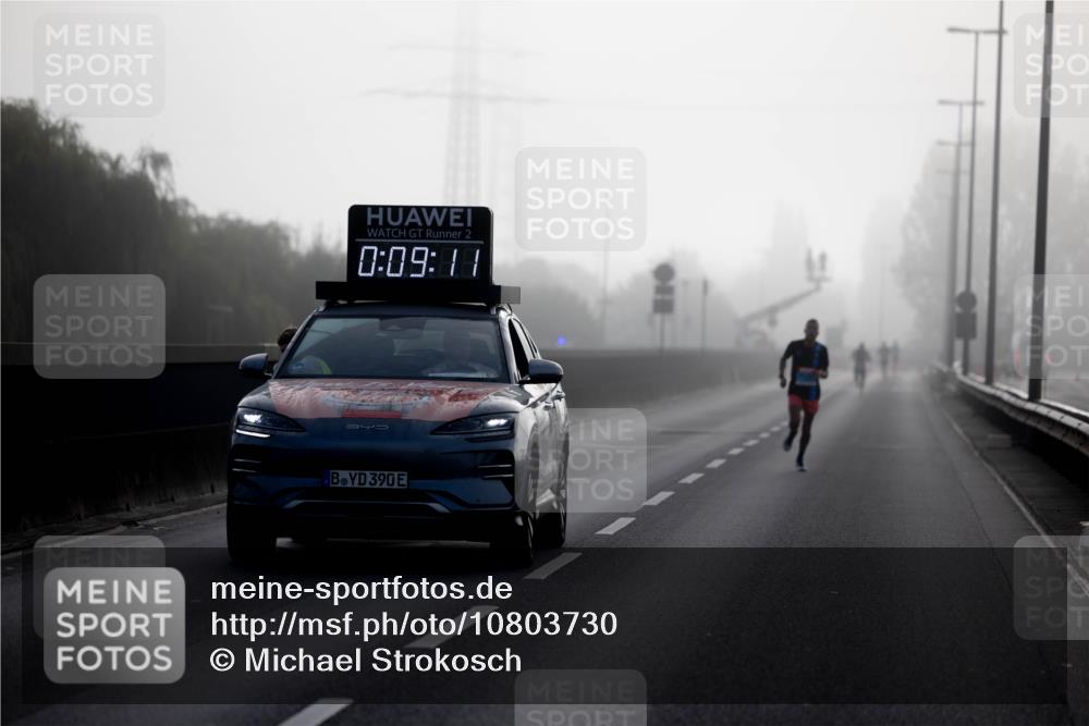 03.10.2026 - Köhlbrandbrückenlauf Michael Strokosch http://msf.ph/oto/10803730 03.10.2026 09:10:02 Position 3 2, 0, 09, 11, 390 meine-sportfotos.de