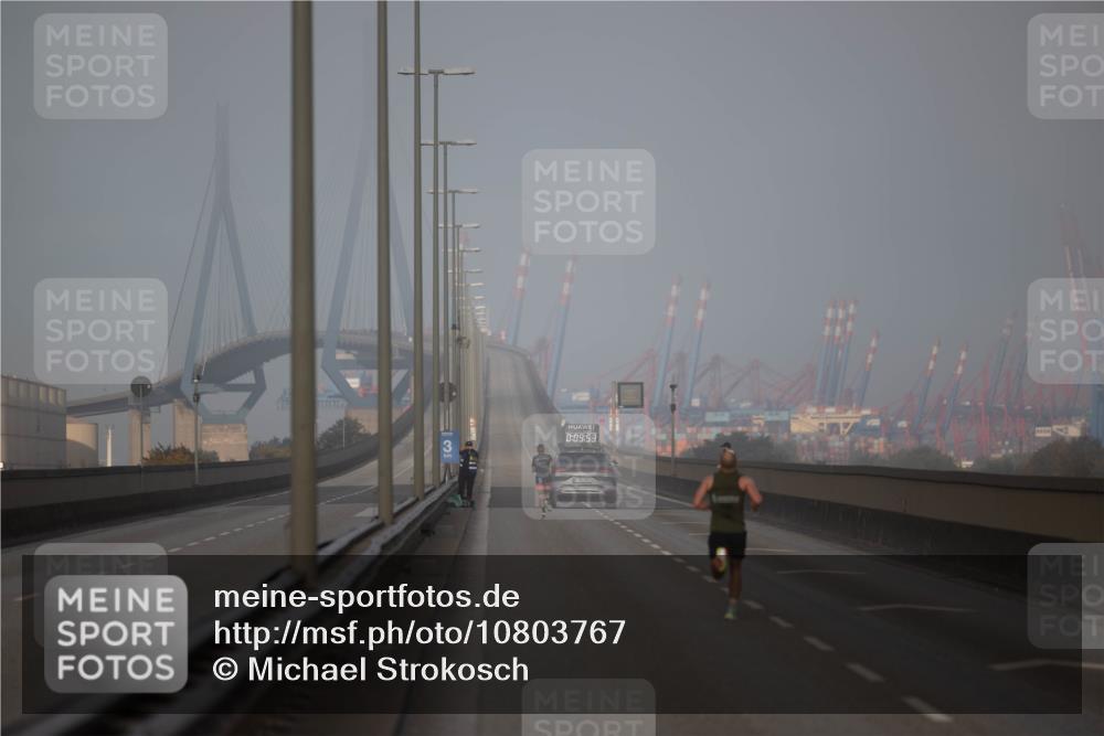 03.10.2026 - Köhlbrandbrückenlauf Michael Strokosch http://msf.ph/oto/10803767 03.10.2026 09:10:44 Position 3 0, 09, 53 meine-sportfotos.de