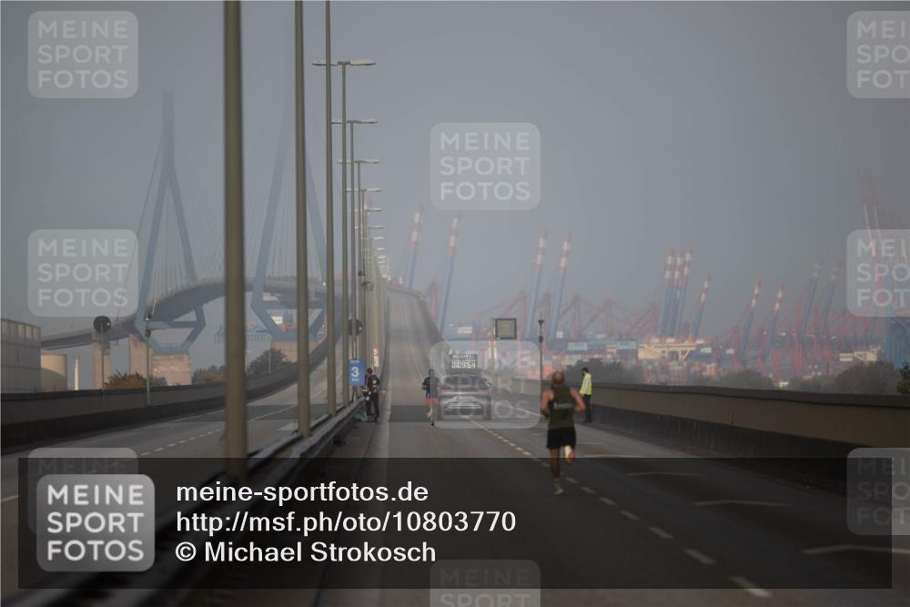 03.10.2026 - Köhlbrandbrückenlauf Michael Strokosch http://msf.ph/oto/10803770 03.10.2026 09:10:46 Position 3 0, 09, 54 meine-sportfotos.de