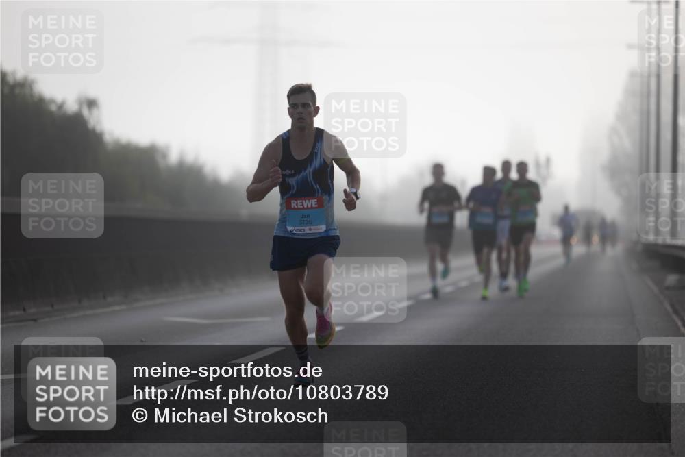 03.10.2026 - Köhlbrandbrückenlauf Michael Strokosch http://msf.ph/oto/10803789 03.10.2026 09:11:02 Position 3 3735 meine-sportfotos.de