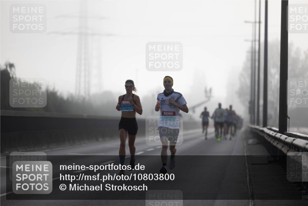 03.10.2026 - Köhlbrandbrückenlauf Michael Strokosch http://msf.ph/oto/10803800 03.10.2026 09:11:34 Position 3 1467, 1324 meine-sportfotos.de