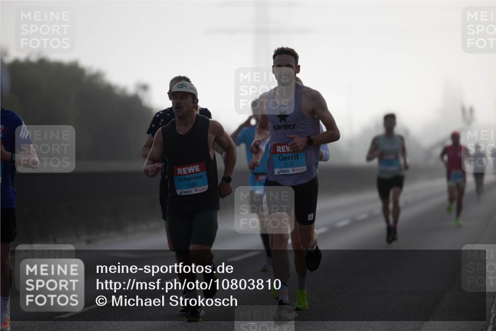 03.10.2026 - Köhlbrandbrückenlauf Michael Strokosch http://msf.ph/oto/10803810 03.10.2026 09:11:51 Position 3 1599, 2107 meine-sportfotos.de