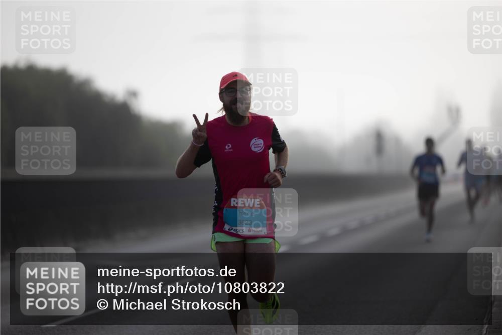 03.10.2026 - Köhlbrandbrückenlauf Michael Strokosch http://msf.ph/oto/10803822 03.10.2026 09:11:58 Position 3 3823 meine-sportfotos.de