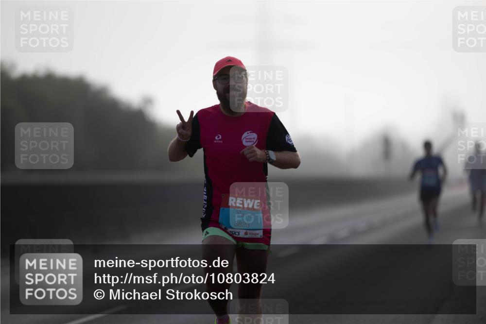 03.10.2026 - Köhlbrandbrückenlauf Michael Strokosch http://msf.ph/oto/10803824 03.10.2026 09:11:59 Position 3 3823 meine-sportfotos.de