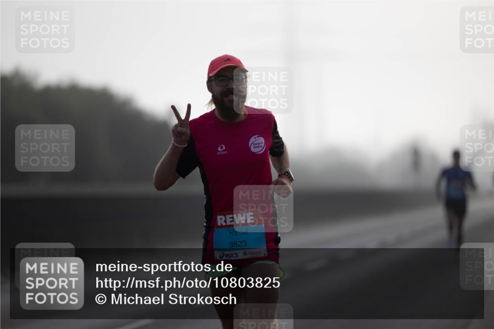 03.10.2026 - Köhlbrandbrückenlauf Michael Strokosch http://msf.ph/oto/10803825 03.10.2026 09:11:59 Position 3 3823 meine-sportfotos.de