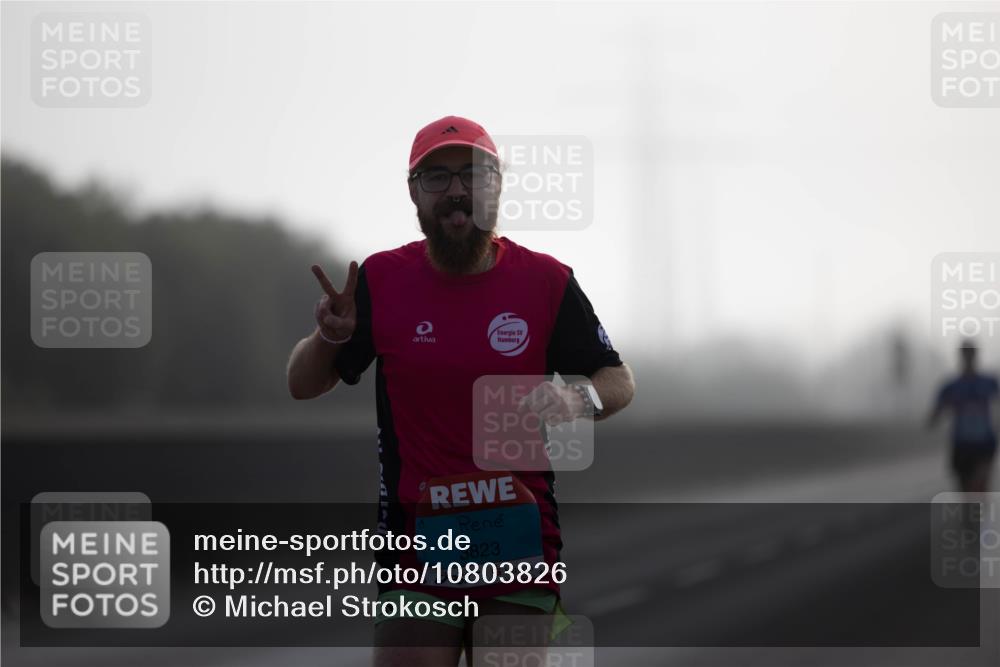 03.10.2026 - Köhlbrandbrückenlauf Michael Strokosch http://msf.ph/oto/10803826 03.10.2026 09:11:59 Position 3 3823 meine-sportfotos.de