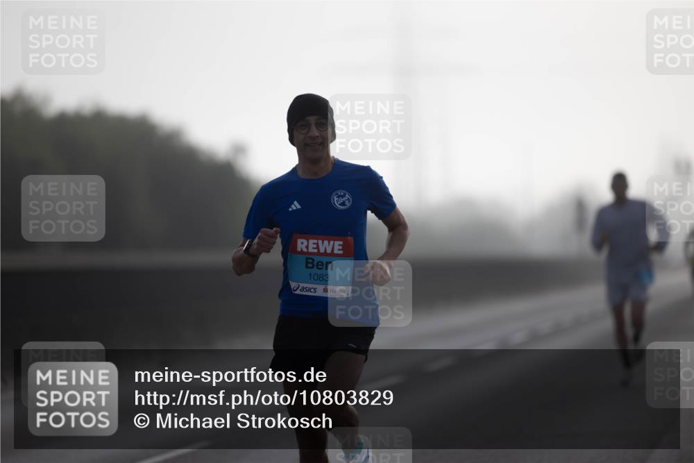 03.10.2026 - Köhlbrandbrückenlauf Michael Strokosch http://msf.ph/oto/10803829 03.10.2026 09:12:04 Position 3 1083 meine-sportfotos.de