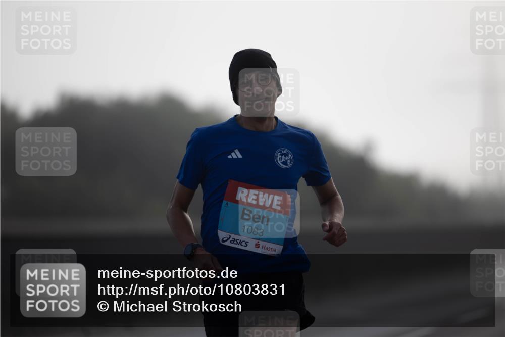 03.10.2026 - Köhlbrandbrückenlauf Michael Strokosch http://msf.ph/oto/10803831 03.10.2026 09:12:05 Position 3 1083 meine-sportfotos.de