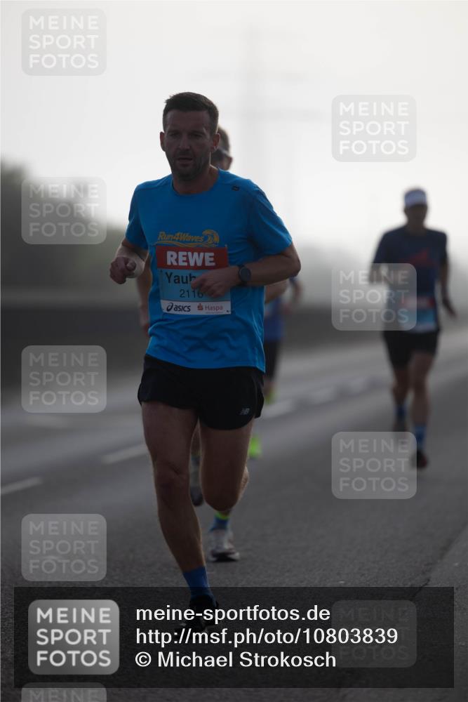03.10.2026 - Köhlbrandbrückenlauf Michael Strokosch http://msf.ph/oto/10803839 03.10.2026 09:12:23 Position 3 4, 2116 meine-sportfotos.de
