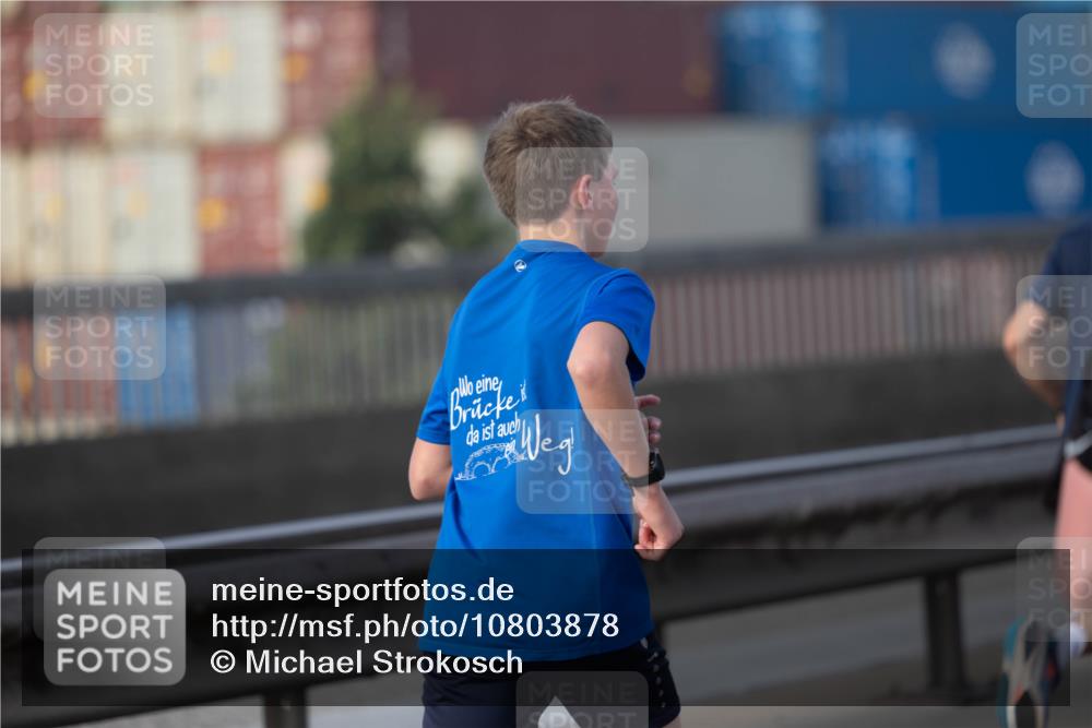 03.10.2026 - Köhlbrandbrückenlauf Michael Strokosch http://msf.ph/oto/10803878 03.10.2026 09:15:06 Position 3  meine-sportfotos.de