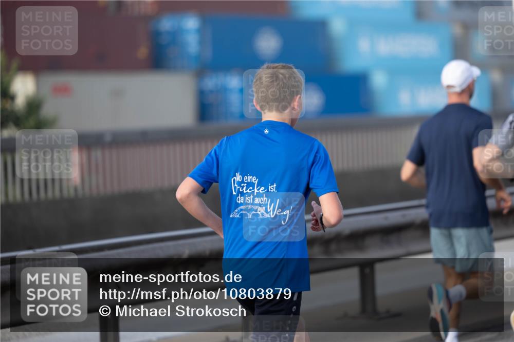 03.10.2026 - Köhlbrandbrückenlauf Michael Strokosch http://msf.ph/oto/10803879 03.10.2026 09:15:07 Position 3  meine-sportfotos.de