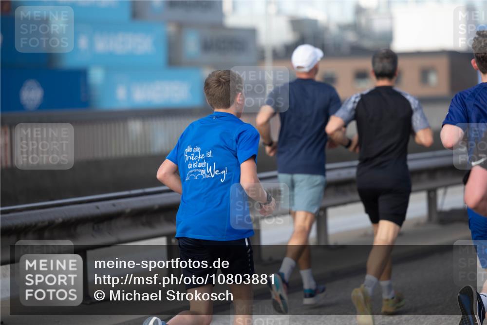 03.10.2026 - Köhlbrandbrückenlauf Michael Strokosch http://msf.ph/oto/10803881 03.10.2026 09:15:07 Position 3  meine-sportfotos.de
