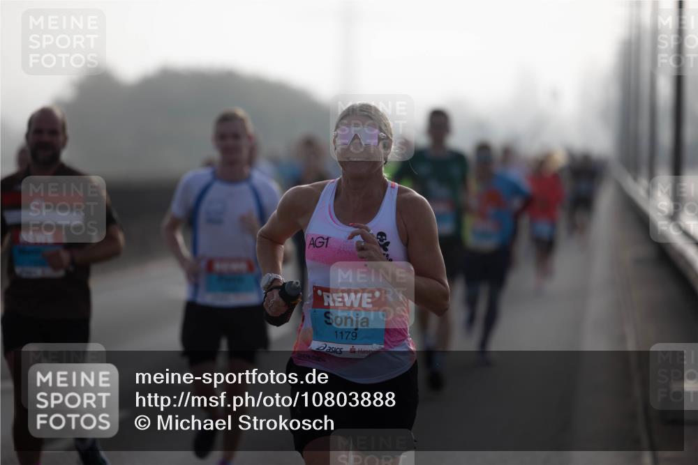 03.10.2026 - Köhlbrandbrückenlauf Michael Strokosch http://msf.ph/oto/10803888 03.10.2026 09:16:01 Position 3 1, 1179 meine-sportfotos.de