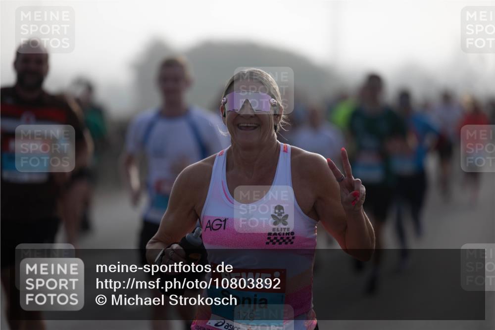 03.10.2026 - Köhlbrandbrückenlauf Michael Strokosch http://msf.ph/oto/10803892 03.10.2026 09:16:02 Position 3 1, 1179 meine-sportfotos.de