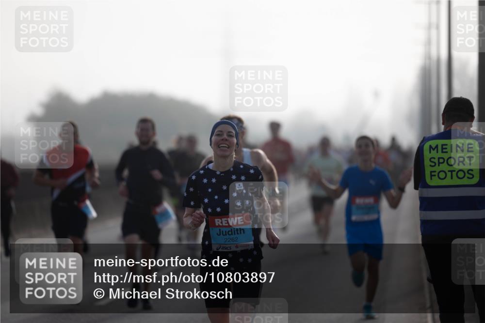03.10.2026 - Köhlbrandbrückenlauf Michael Strokosch http://msf.ph/oto/10803897 03.10.2026 09:16:25 Position 3 2262 meine-sportfotos.de