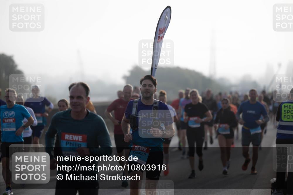 03.10.2026 - Köhlbrandbrückenlauf Michael Strokosch http://msf.ph/oto/10803916 03.10.2026 09:18:35 Position 3 2402, 3700 meine-sportfotos.de