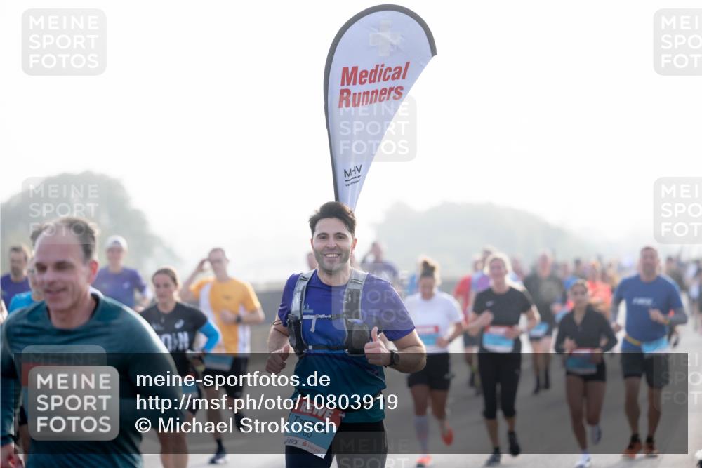 03.10.2026 - Köhlbrandbrückenlauf Michael Strokosch http://msf.ph/oto/10803919 03.10.2026 09:18:36 Position 3 240, 3700 meine-sportfotos.de