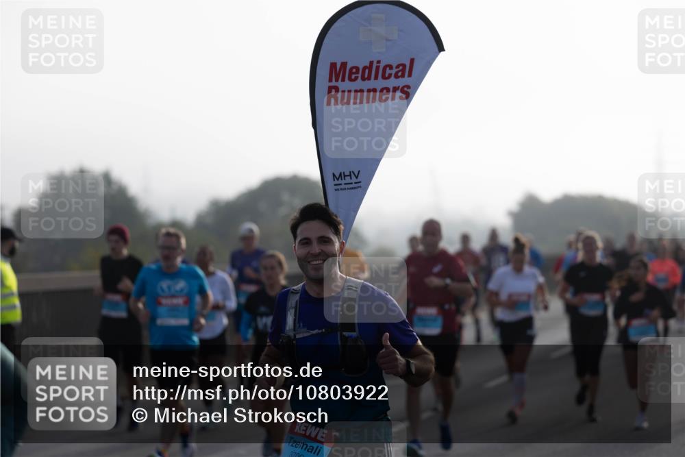 03.10.2026 - Köhlbrandbrückenlauf Michael Strokosch http://msf.ph/oto/10803922 03.10.2026 09:18:37 Position 3 148, 3700 meine-sportfotos.de