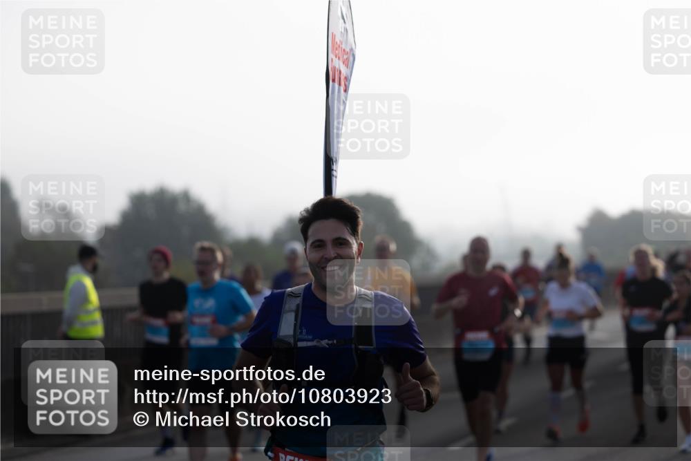 03.10.2026 - Köhlbrandbrückenlauf Michael Strokosch http://msf.ph/oto/10803923 03.10.2026 09:18:37 Position 3  meine-sportfotos.de
