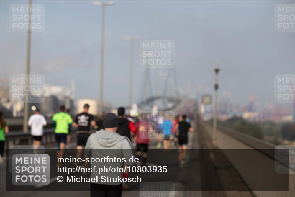 03.10.2026 - Köhlbrandbrückenlauf Michael Strokosch http://msf.ph/oto/10803935 03.10.2026 09:19:10 Position 3  meine-sportfotos.de