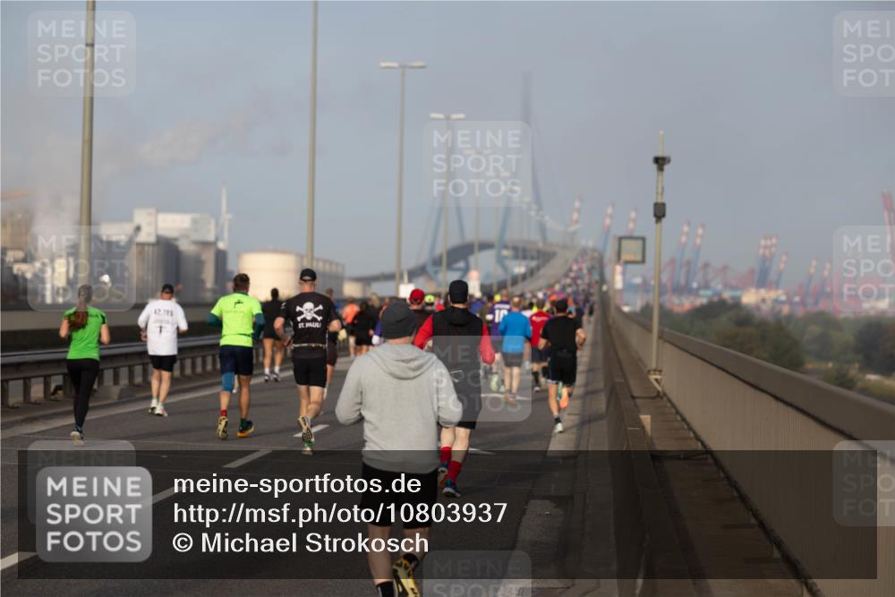03.10.2026 - Köhlbrandbrückenlauf Michael Strokosch http://msf.ph/oto/10803937 03.10.2026 09:19:11 Position 3 42, 185 meine-sportfotos.de