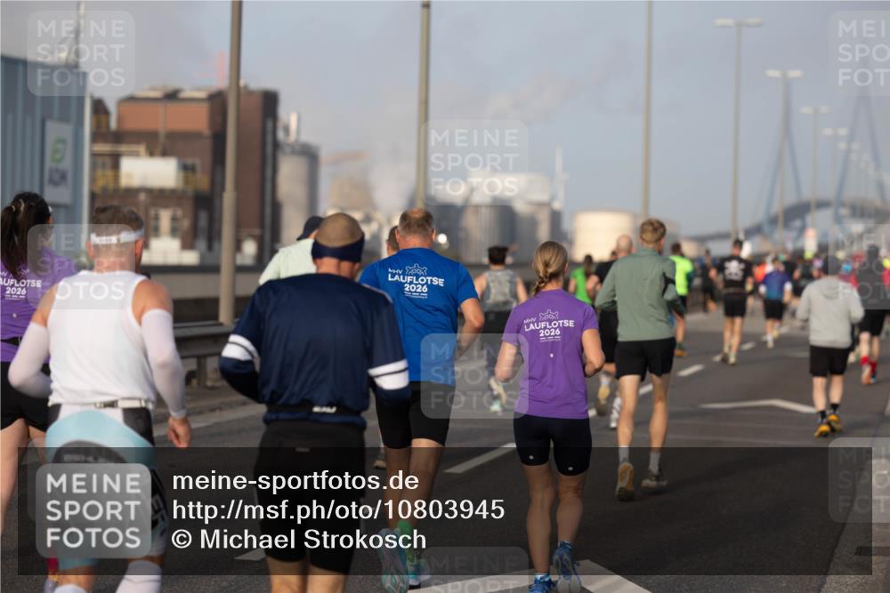 03.10.2026 - Köhlbrandbrückenlauf Michael Strokosch http://msf.ph/oto/10803945 03.10.2026 09:19:16 Position 3 2026, 2026, 2026 meine-sportfotos.de