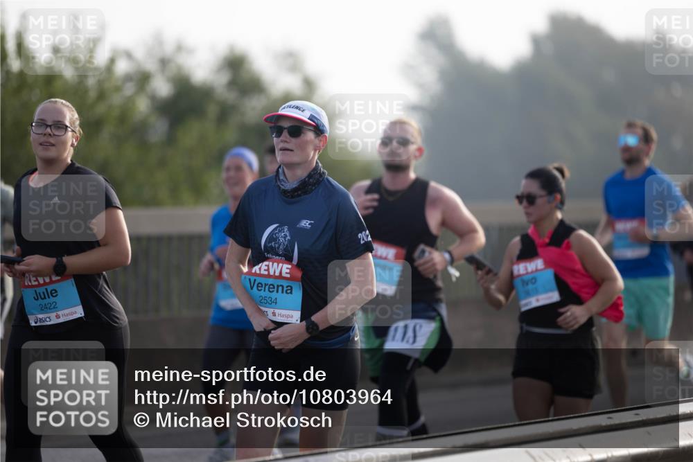 03.10.2026 - Köhlbrandbrückenlauf Michael Strokosch http://msf.ph/oto/10803964 03.10.2026 09:20:50 Position 3 2422, 2534, 202 meine-sportfotos.de