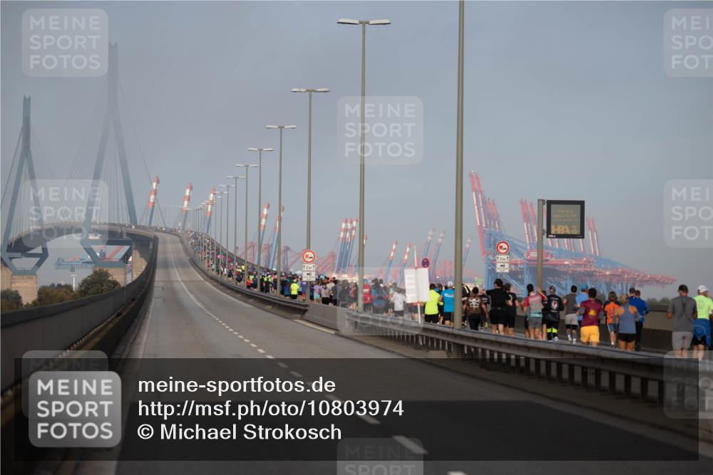 03.10.2026 - Köhlbrandbrückenlauf Michael Strokosch http://msf.ph/oto/10803974 03.10.2026 09:21:09 Position 3 12, 1, 12, 1 meine-sportfotos.de