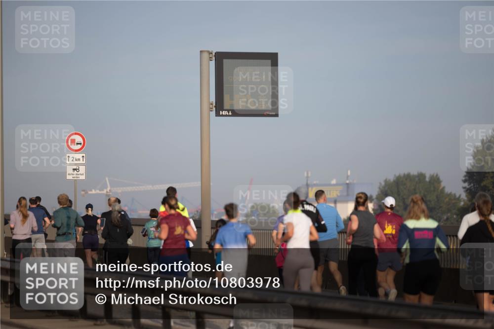 03.10.2026 - Köhlbrandbrückenlauf Michael Strokosch http://msf.ph/oto/10803978 03.10.2026 09:22:12 Position 3 12 meine-sportfotos.de