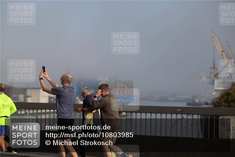 03.10.2026 - Köhlbrandbrückenlauf Michael Strokosch http://msf.ph/oto/10803985 03.10.2026 09:22:25 Position 3 200 meine-sportfotos.de