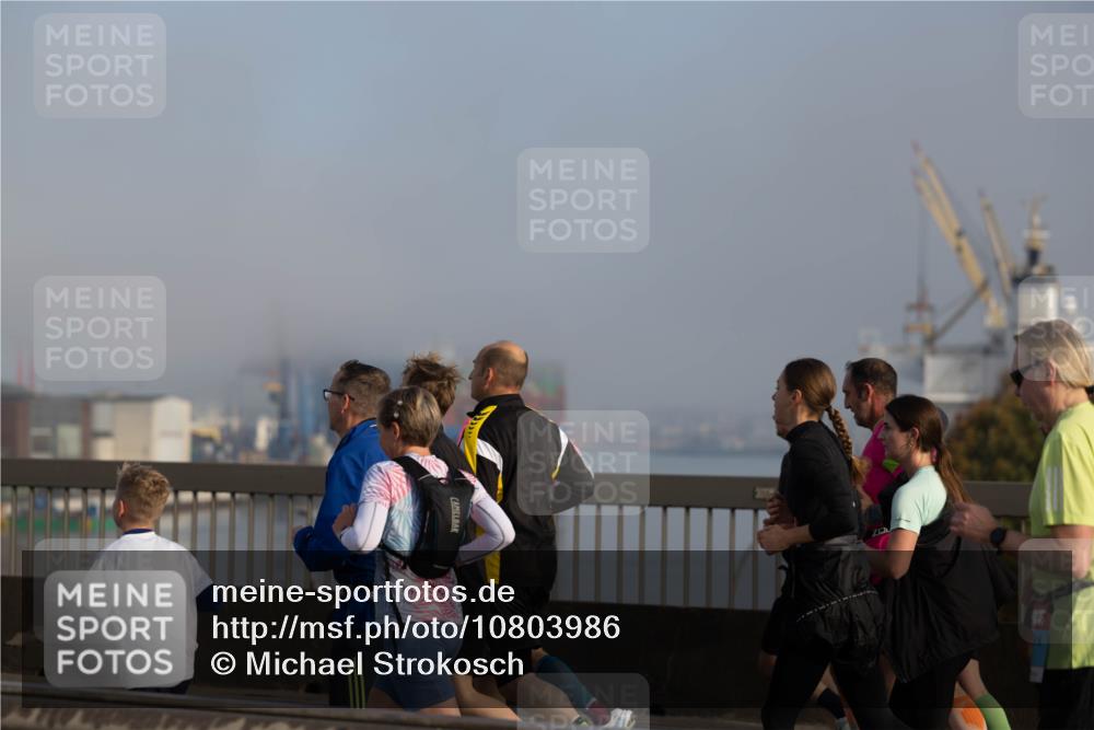 03.10.2026 - Köhlbrandbrückenlauf Michael Strokosch http://msf.ph/oto/10803986 03.10.2026 09:22:26 Position 3  meine-sportfotos.de