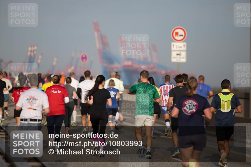 03.10.2026 - Köhlbrandbrückenlauf Michael Strokosch http://msf.ph/oto/10803993 03.10.2026 09:22:56 Position 3 12, 1 meine-sportfotos.de